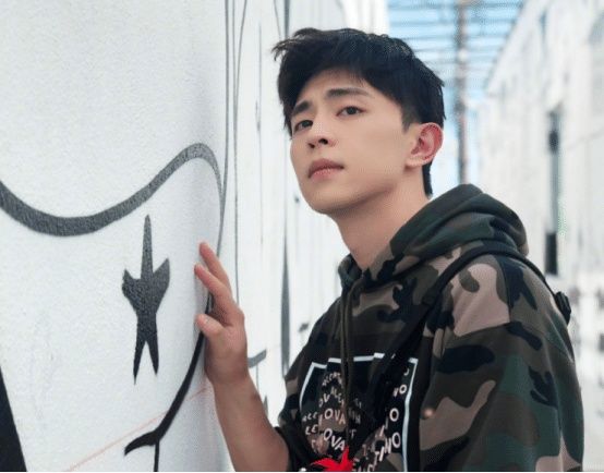 故宫节目迎来最终篇章, 邓伦携手合唱团献唱, 感