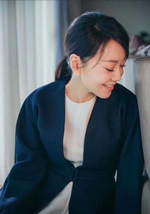 四十多岁的闫妮为何越来越有气质，学会这9点，也能美得脱胎换骨