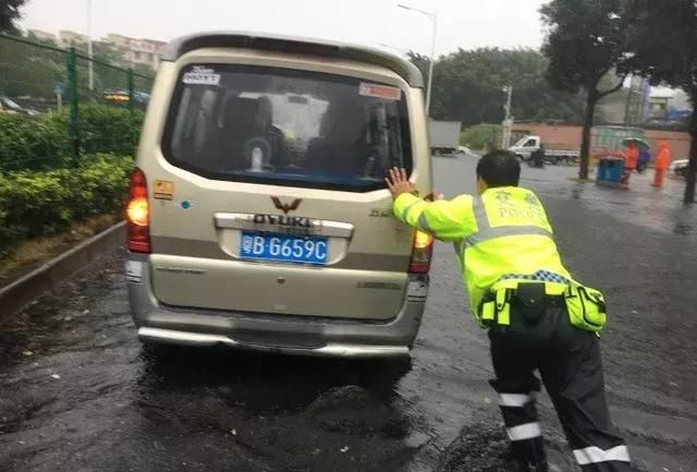 台风暴雨袭来！看看深圳最容易被积水的地方