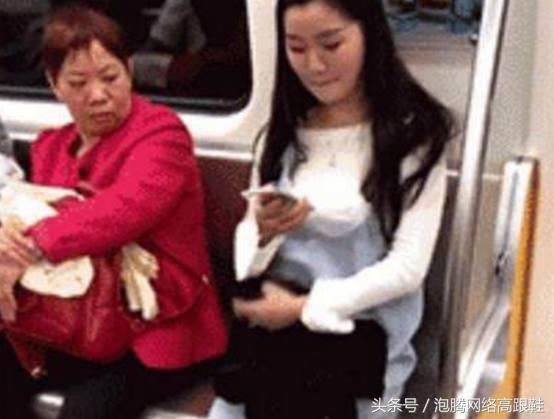 怀孕女子乘地铁获得男子让座,下一幕女子的举动让所有人瞠目结舌