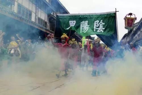 人间四月芳菲尽,古镇深巷炊烟袅 成都周边最冷门的5个古镇