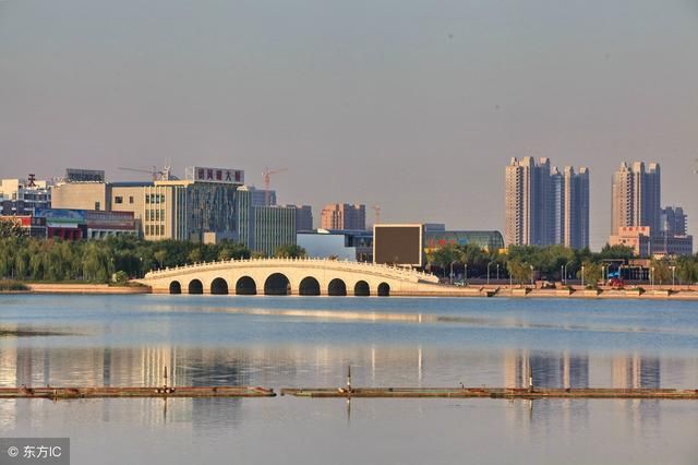 山东省各城市GDP排名，青岛万亿烟台济南列二三，日照莱芜垫底