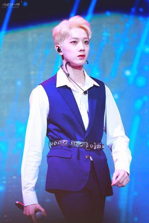 WannaOne赖冠霖自爆中学被排挤,感激对方让