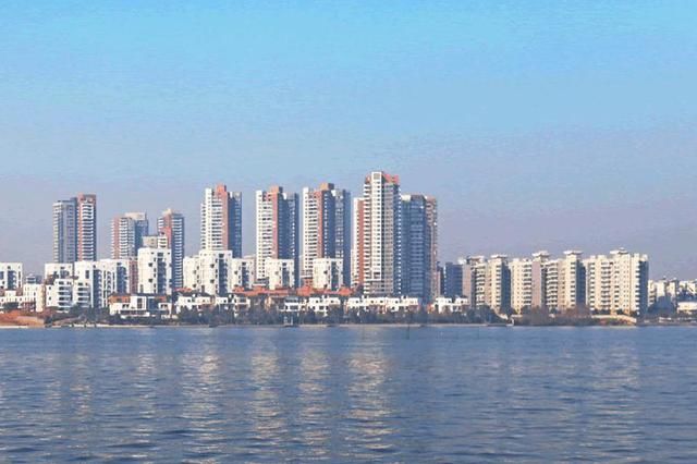 还在等待房价大跌?专家:楼市调控需力度适中,不宜用力过猛