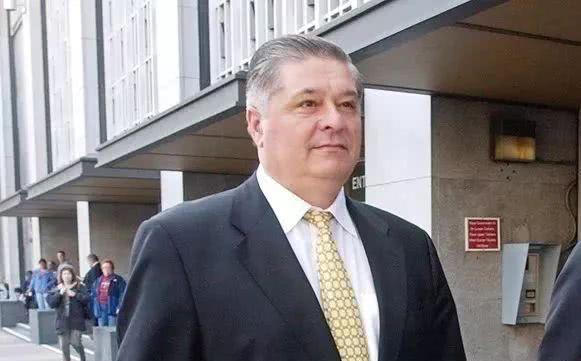 乌克兰眼中爱恨交织总统,任职10年为何悲情下