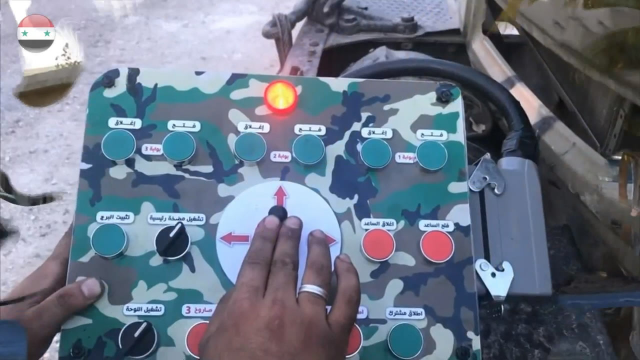 叙利亚第四装甲师装备山寨版TOS-1火箭炮 口