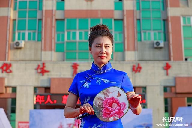 滦南:旗袍修身 大美修心