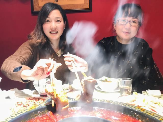 大冬天头上冒汗珠 在成都吃火锅的感觉真好!