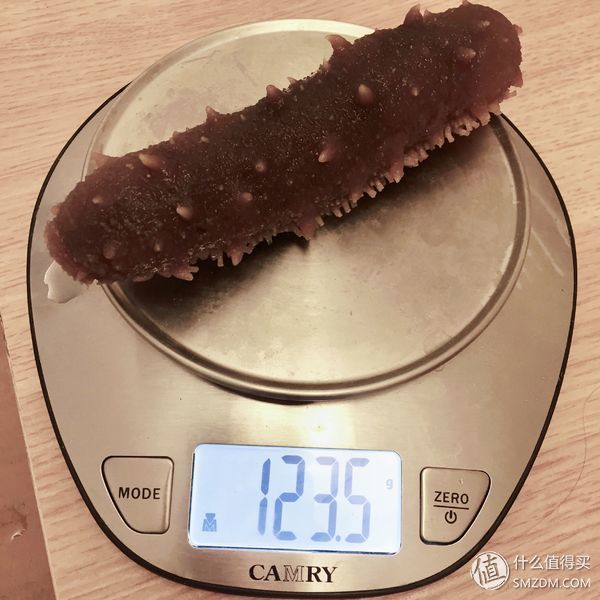 干海参不会泡发，品质再好都白搭:简单实用的海参泡发方法，附葱