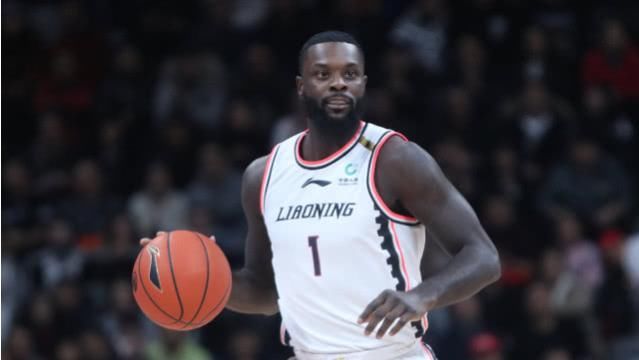 山西男篮和辽宁的比赛