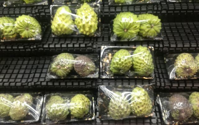 买年货逛超市看到一水果比榴莲还贵，70块钱两个，越丑越好吃！