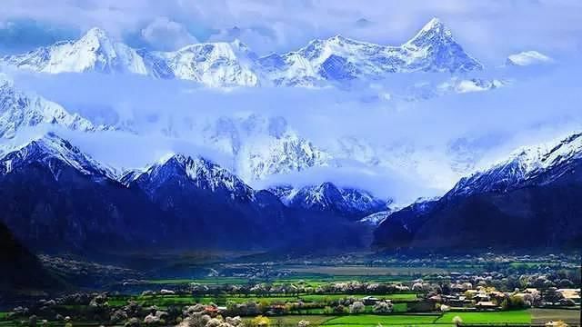 西藏的众山之父，被美国评为中国最美雪山，是西藏最难见的雪山!