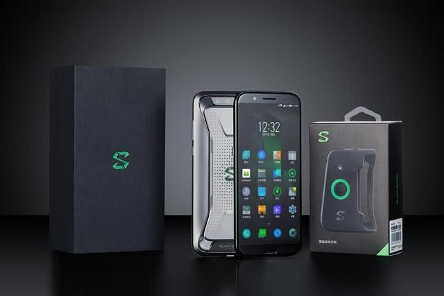 一加哪款手机拍照最强 t01761b1d004b22bb4a.jpg