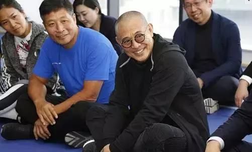 李连杰说自己离死不远了,他老到脱相,想回国安