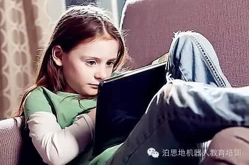 【泊思地视点】期末成绩单与老师的建议--说说