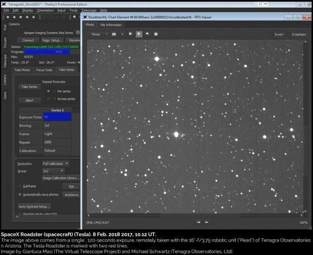 特斯拉电动敞篷跑车漫步星空图片