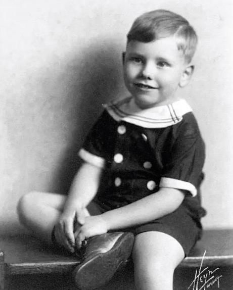 走下神坛巴菲特，我们到底该学他什么