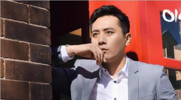 他为照顾重病妻子,三年不拍戏工作,今妻子40岁变老太太仍不弃