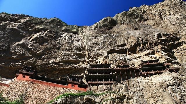 李白醉书壮观的悬空寺,现如今高度下降,门票百多游客仍络绎不绝 电玩捕鱼手机真钱版