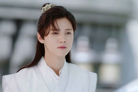 鹿晗出演网剧《在劫难逃》,首次挑战反派角色