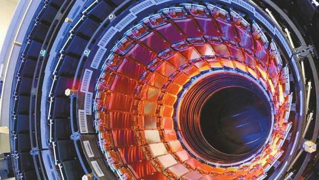 为什么杨振宁要反对建造大型强子对撞机?一点
