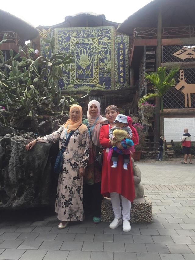 一家人甜蜜的三亚亲子游