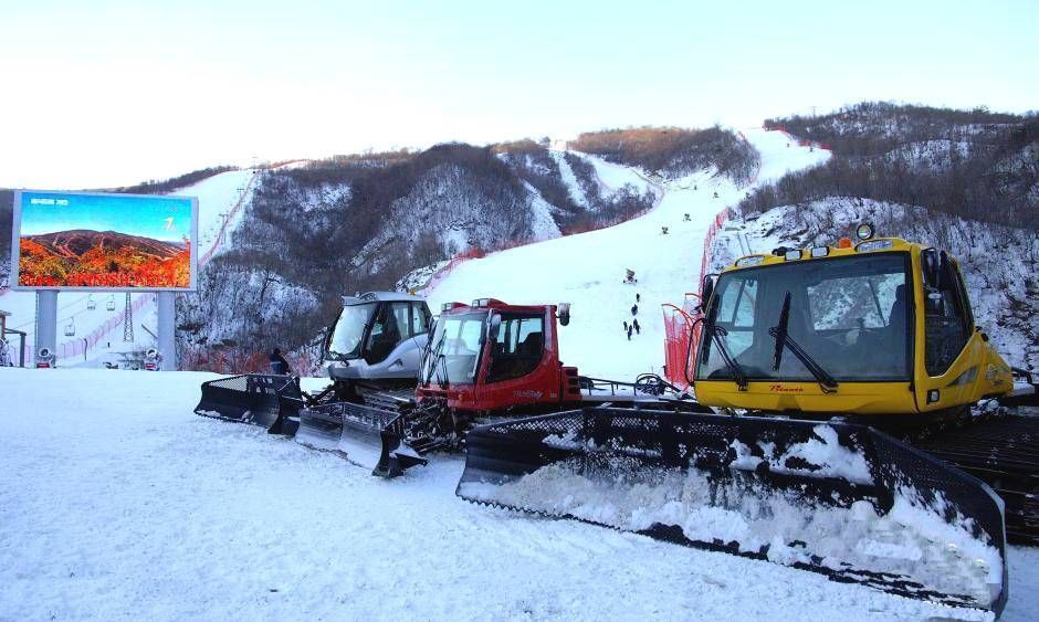 揭秘朝鲜滑雪场 服务员赞叹:金正恩太帅了!