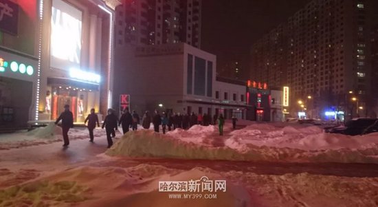 哈尔滨大妈有多疯狂?顶着暴雪和8级风坚持跳广场舞