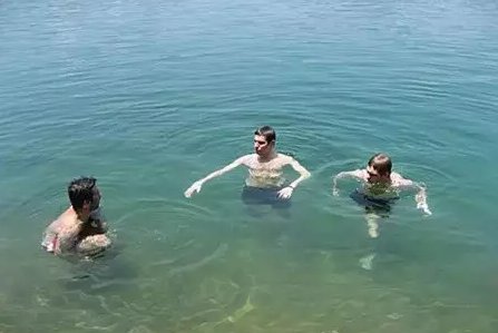 都说中国游客素质奇低,外国人的做法真的能甩你十条街