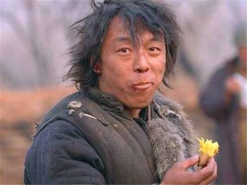 她被黄渤追求13年，成名后对她依旧不离不弃，如今45岁被黄渤宠上天！