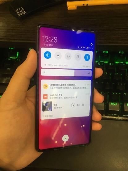 小米MIX3实力炫技,全面屏接下来看小米的