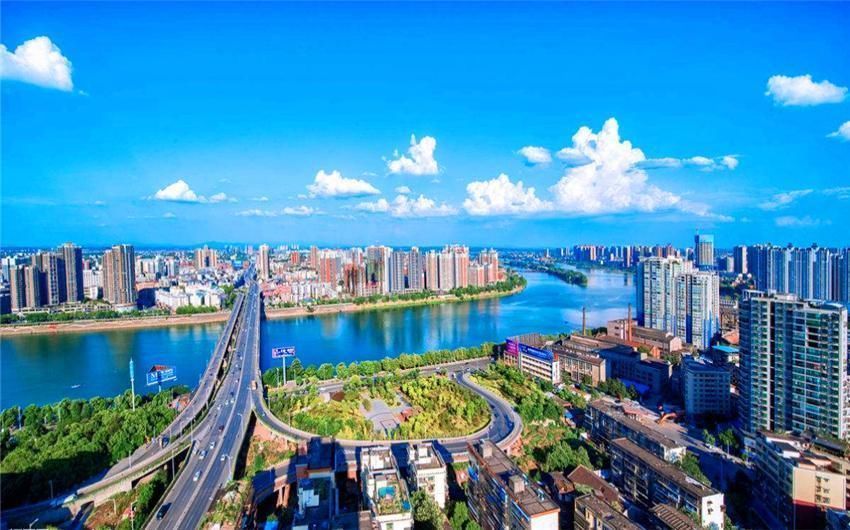 湖南最有可能腾飞的城市,拥有4座高铁站,未来