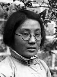 黄永胜夫人项辉方罕见旧照,比较稀见,不信,打开