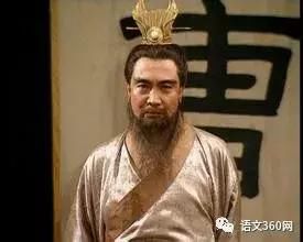 威震华夏的关羽为何离开他?曹操派哪位大将讨