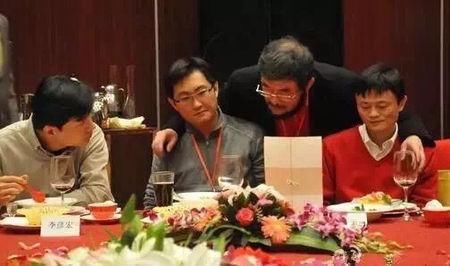 持股超过刘强东,开放9亿用户微信入口,京东誓