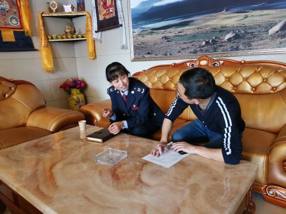 强化监督检查切实推进减税降费政策落细落实