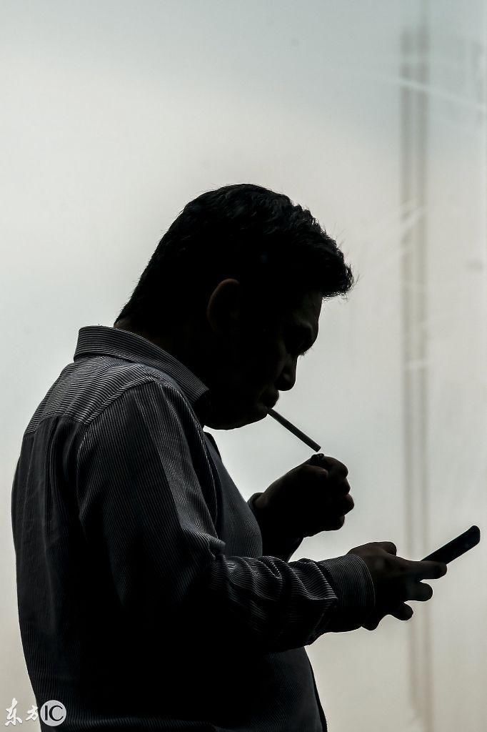 2018年2月起新加坡全面禁止烟草令,是在驱赶