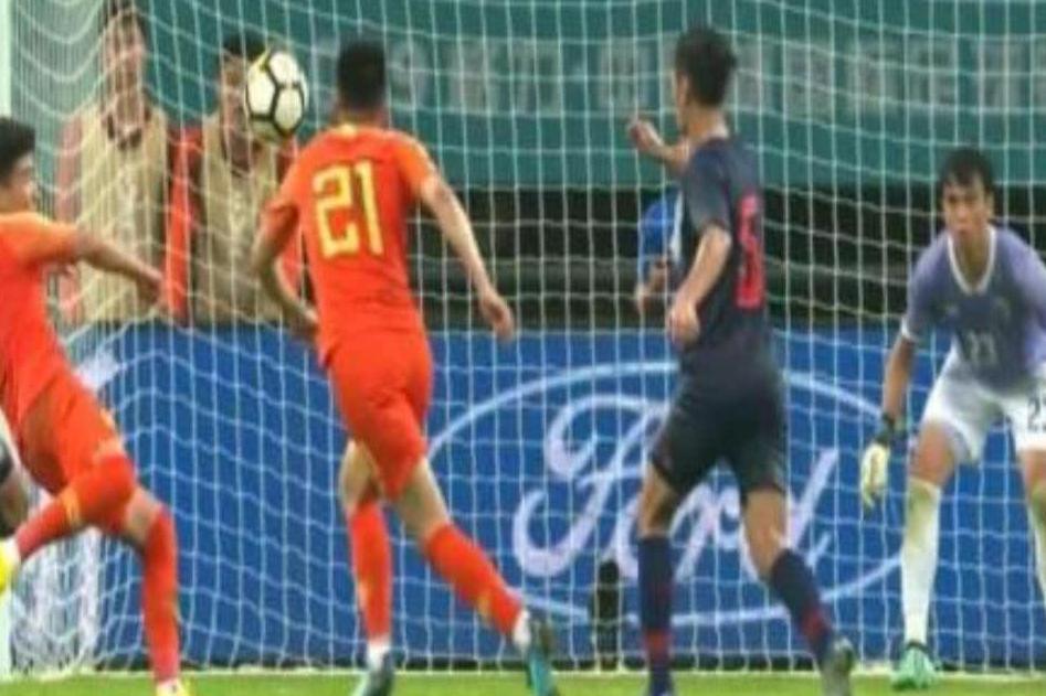 泰国梅西实现了赛前的豪言,卡纳瓦罗首秀国足
