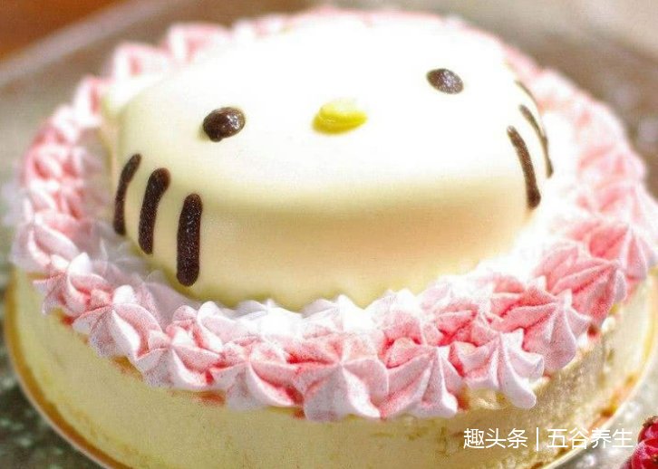 晚上吃甜食不仅易胖,还会给身体带来很多危害