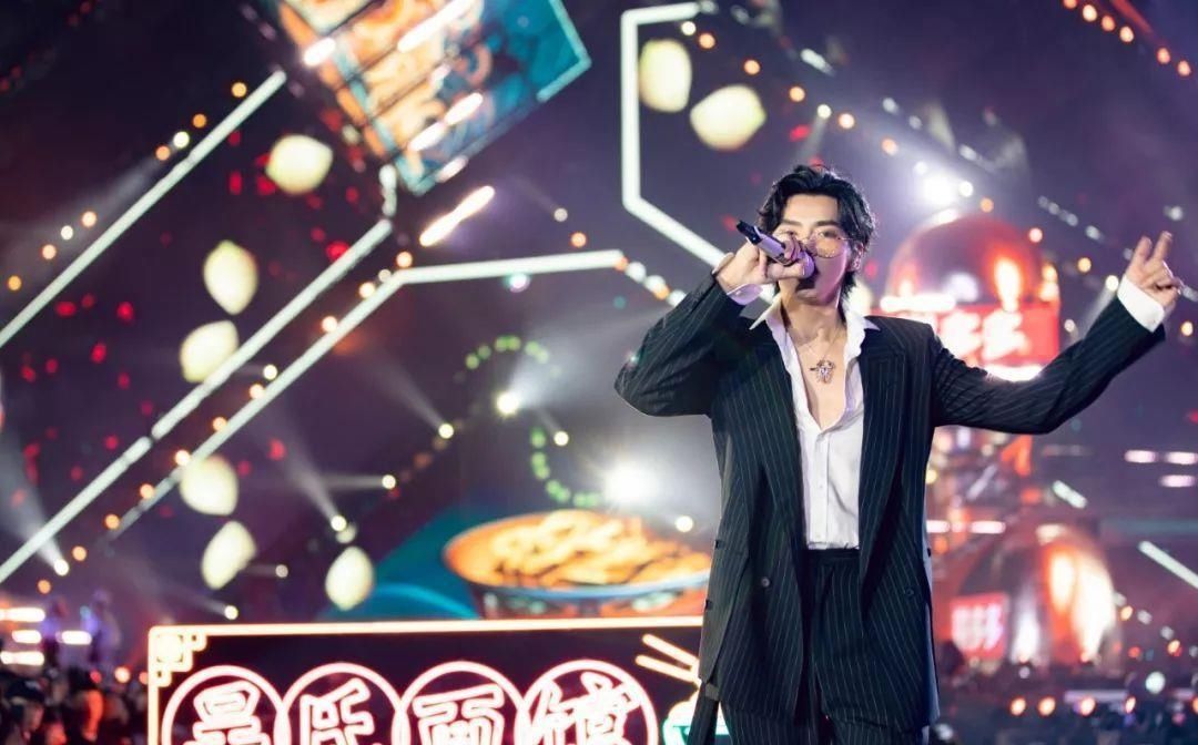 吴亦凡李白主打歌