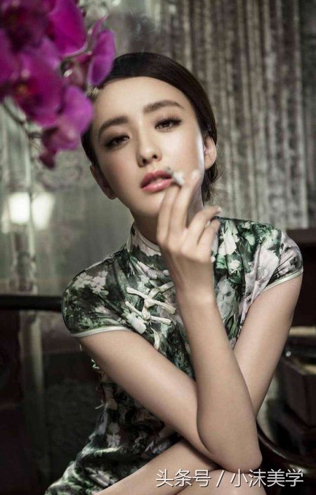 100位女明星旗袍秀,50后与00后斗艳,赵丽颖变