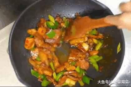 回锅肉好不好吃，关键在下锅焯水时放些什么香料