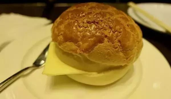 明星跨界搞餐饮,北京这家成龙开的港式茶餐厅