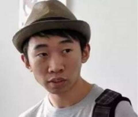 娱乐圈同样是姓杨的男明星,当杨洋和杨迪撞衫