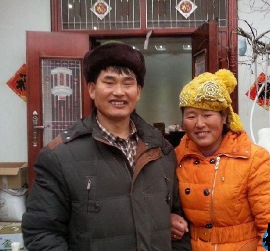 朱之文成名之后,老婆飞上枝头变凤凰,如今已经学会了化妆