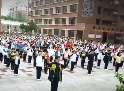 初中生21楼跳下