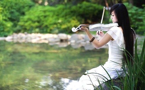 我全款买房给婆婆住，5年后发现房子是小姑子名字，怒提离婚