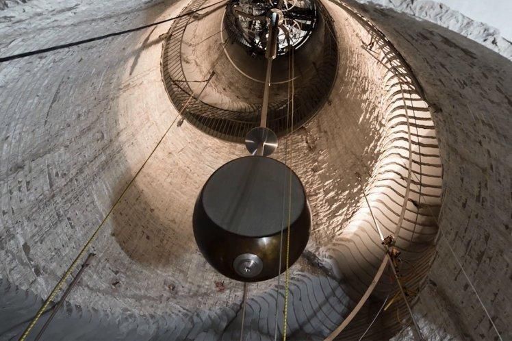亚马逊老板贝索斯4200万美元打造万年大钟,埋