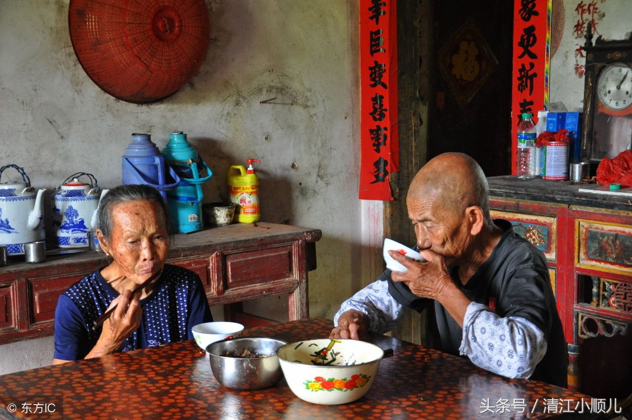 7张农民群像图,反映中国农民生活,虽然辛苦但