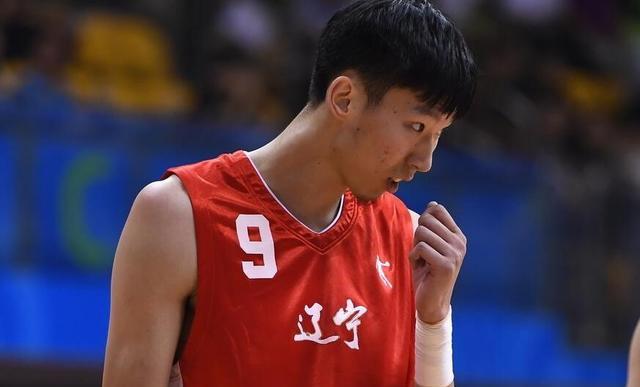 我想问下中国高中篮球联赛中锋一般多高!CBA各青训队除周琦王哲林210还有...